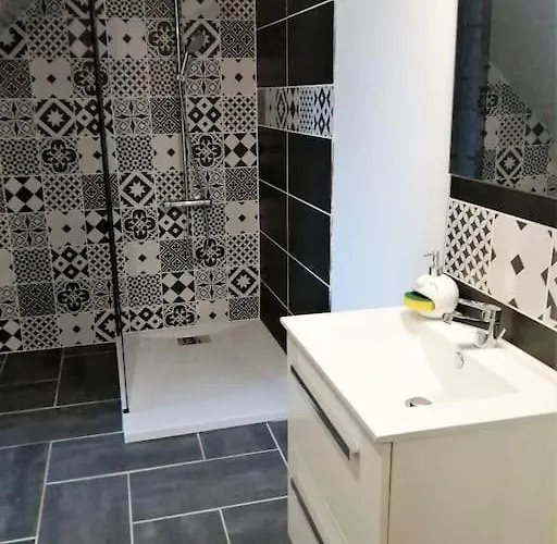 Des Marais Du Lozon - Maison A La Campagne